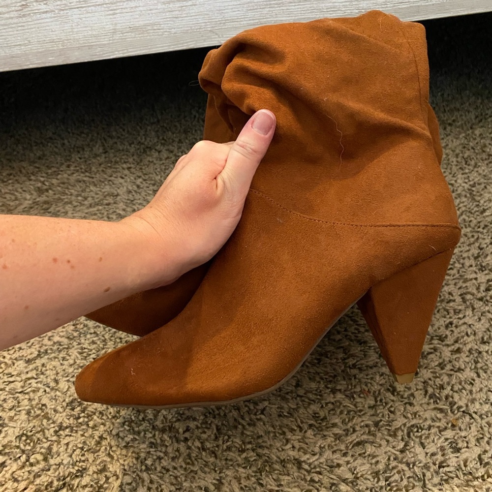 I used them once!
Express Women's Rust Brown Slouchy Suede Knee Boots - Picture 5 of 5